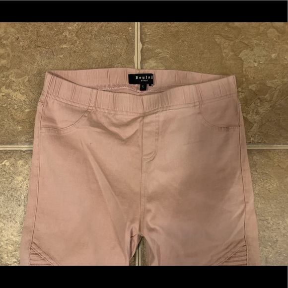 Pink, pull on pants. - Picture 3 of 7